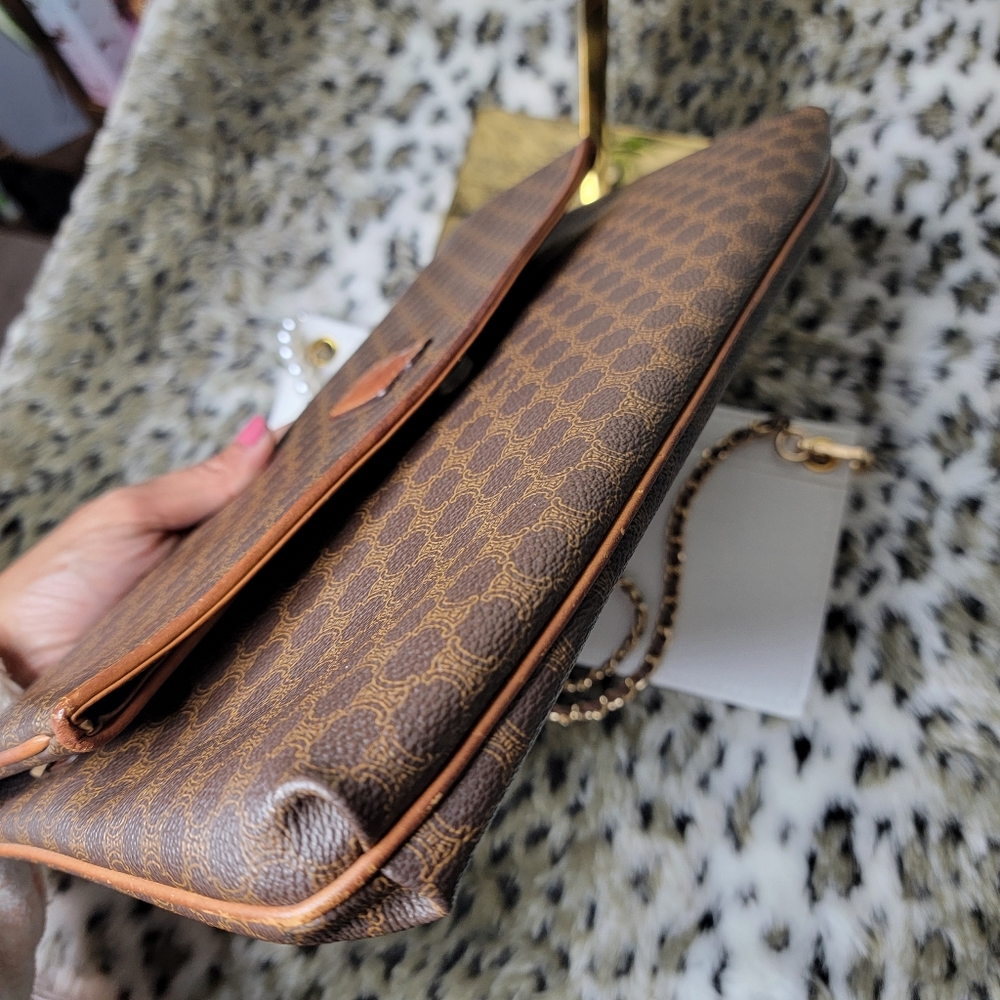 Final✅️ Authentic Celine Brown Monogram Clutch Bag - Picture 8 of 16